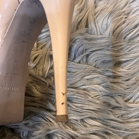 YSL Tribute Platform Sandals in Patent Leather - Picture 8 of 8